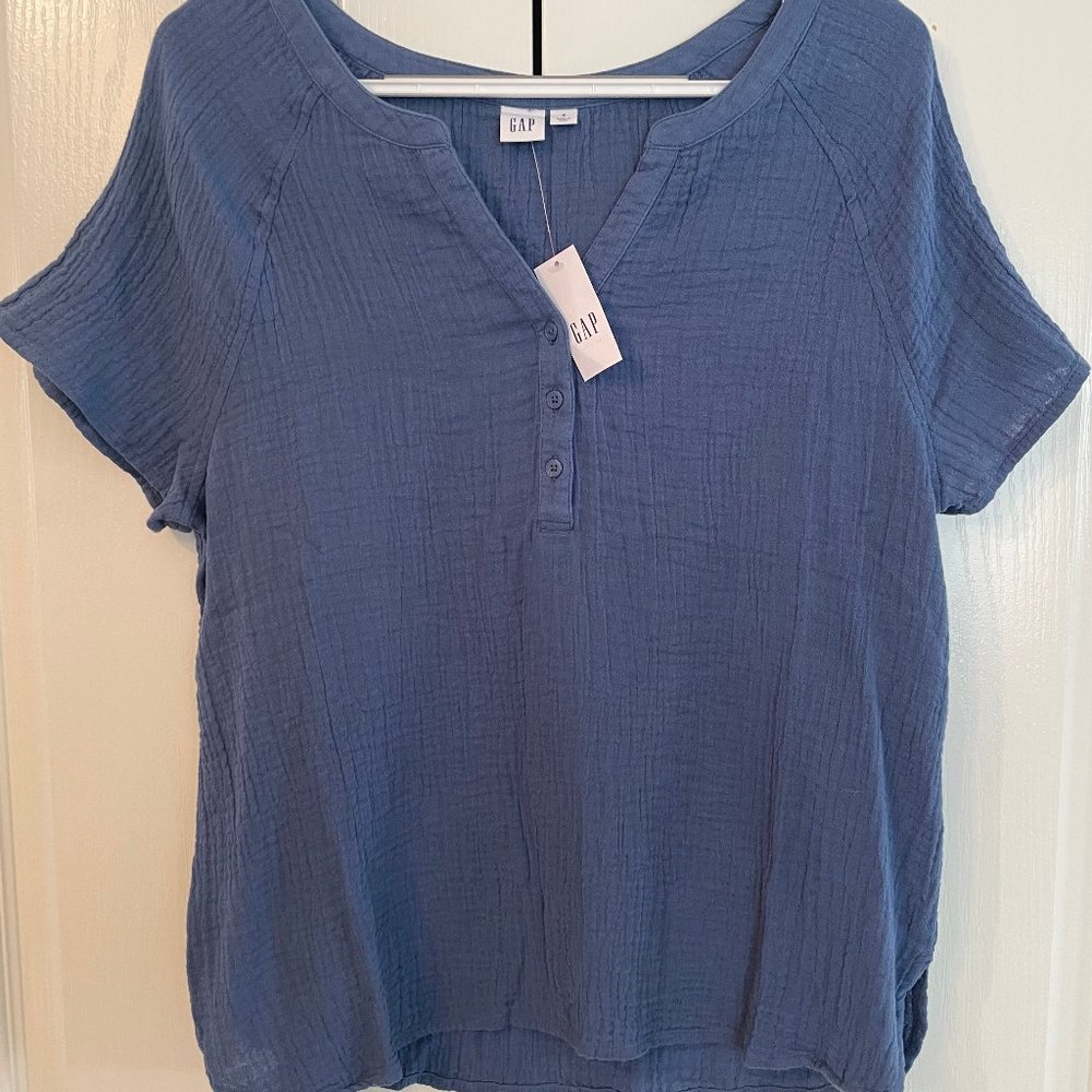 Never used Blue Linen Gap Blouse
